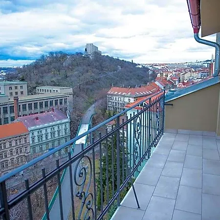 Gregory House Praga