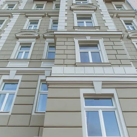 Gregory House 3* Prague