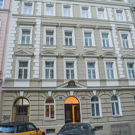 Gregory House Lejlighedshotel 3*